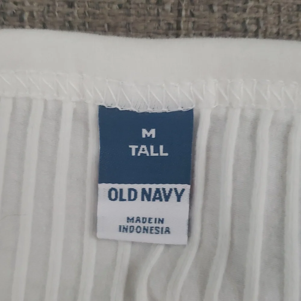 2 Old Navy Ribbed Tank - Picture 4 of 8